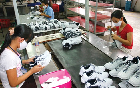 Giay tu Malaysia se vong qua Viet Nam de huong thue vao My hinh anh