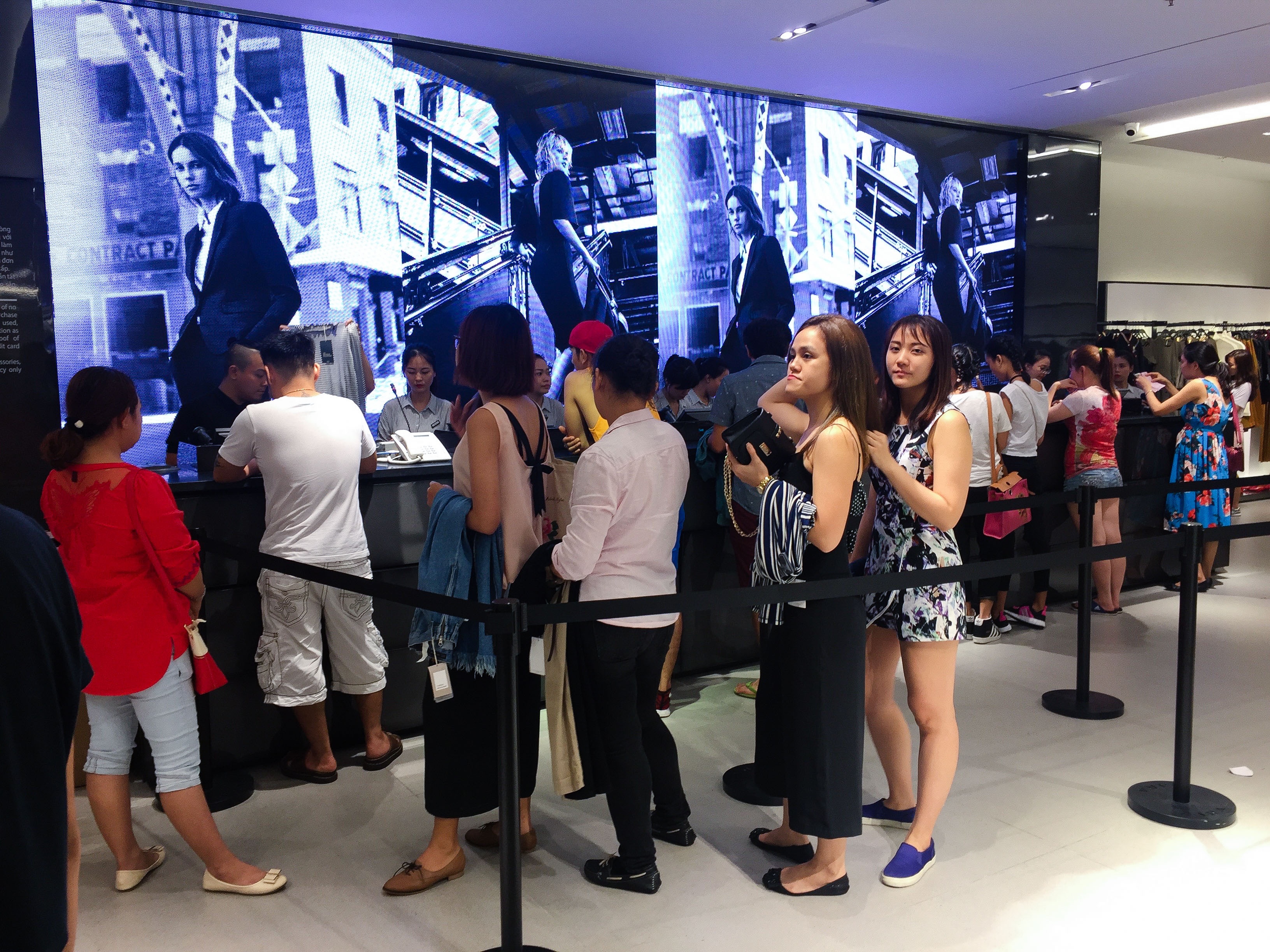 Det may Viet lo khong do suc noi voi Zara anh 3