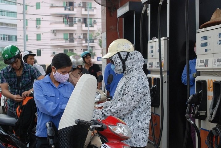 Nghi mat, hieu hi tinh vao gia dien, xang: Bat hop ly hinh anh