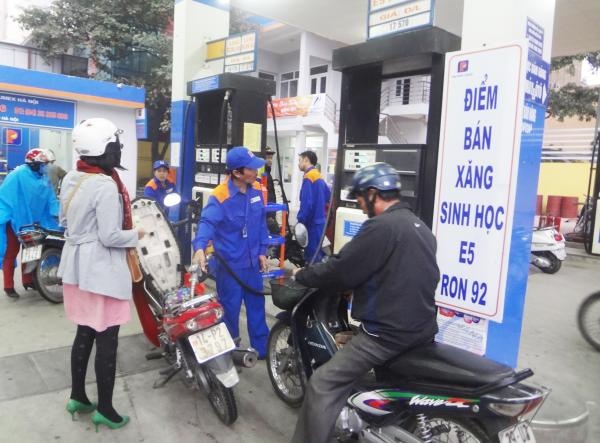 3 du an xang E5 cua Tap doan Dau khi dang dung san xuat hinh anh