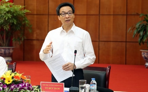 'Lang phi' 800 trieu USD moi nam vi thu tuc thong quan hinh anh