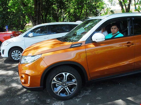 Xe sang theo Viet kieu hoi huong se khong duoc mien thue hinh anh