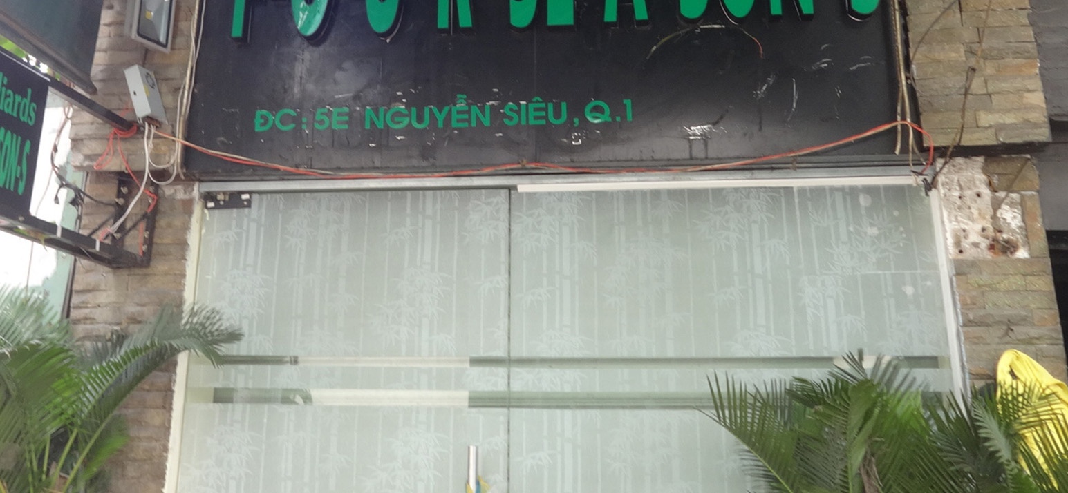 Khach Tay phai truc tiep trinh bao vu quet the mat 700 trieu hinh anh