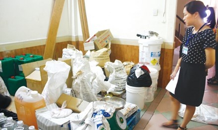 100 gam hoa chat thanh 2.000 ly ca phe hinh anh