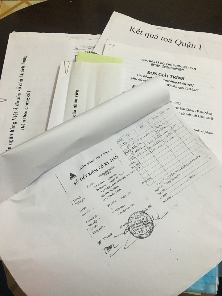 70.000 USD trong so tiet kiem bong nhien bien mat hinh anh