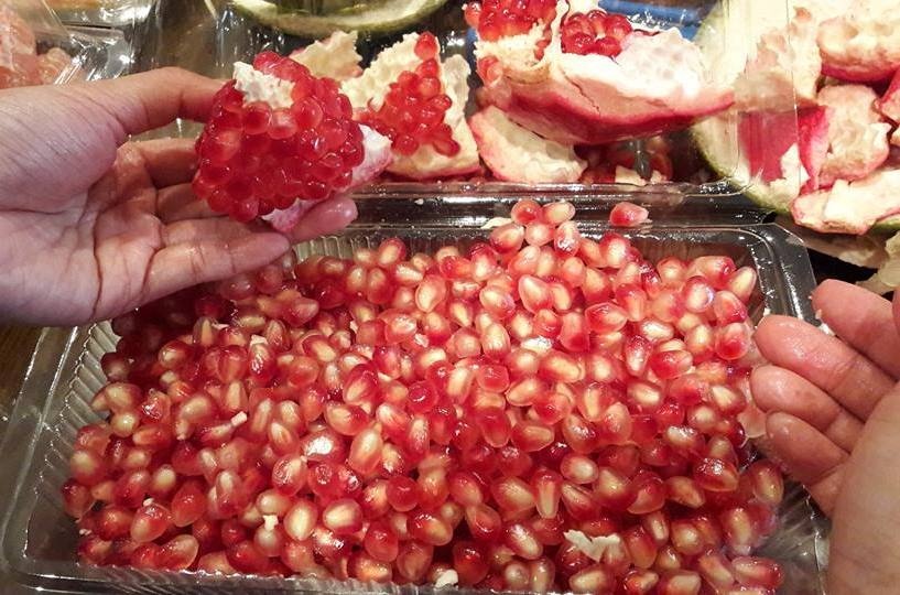 Qua luu khong lo gia 350.000 dong/kg tai Ha Noi hinh anh