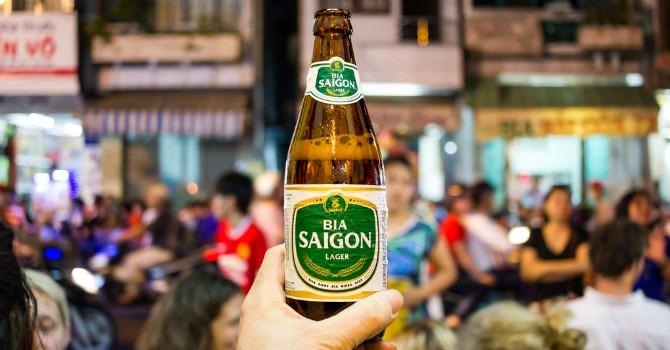 Bia Sai Gon va chien luoc giu vung 'ngoi vuong' hinh anh
