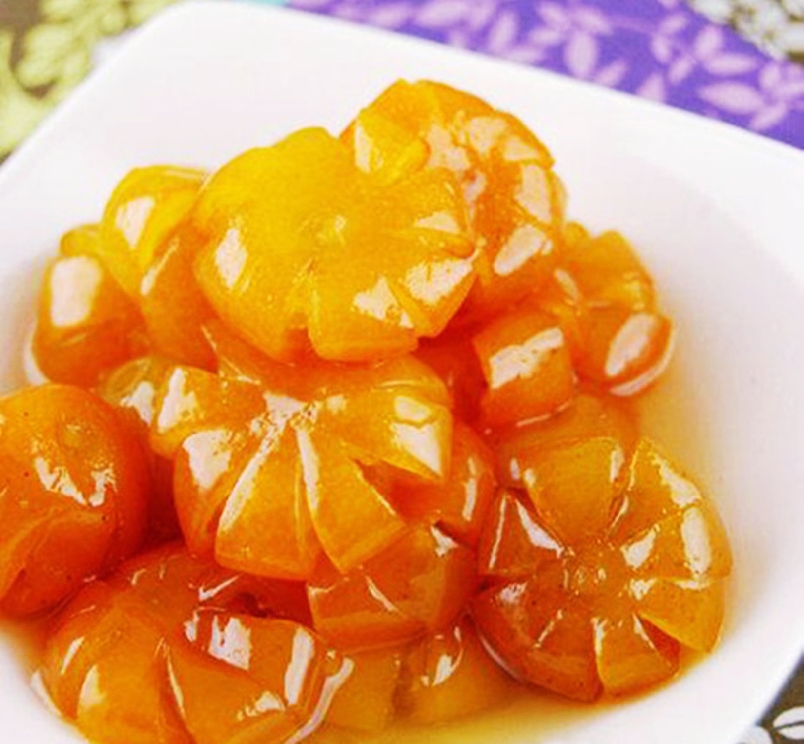 Mut Tet nha lam gia cao ngat nguong bung no tren 'cho mang' hinh anh