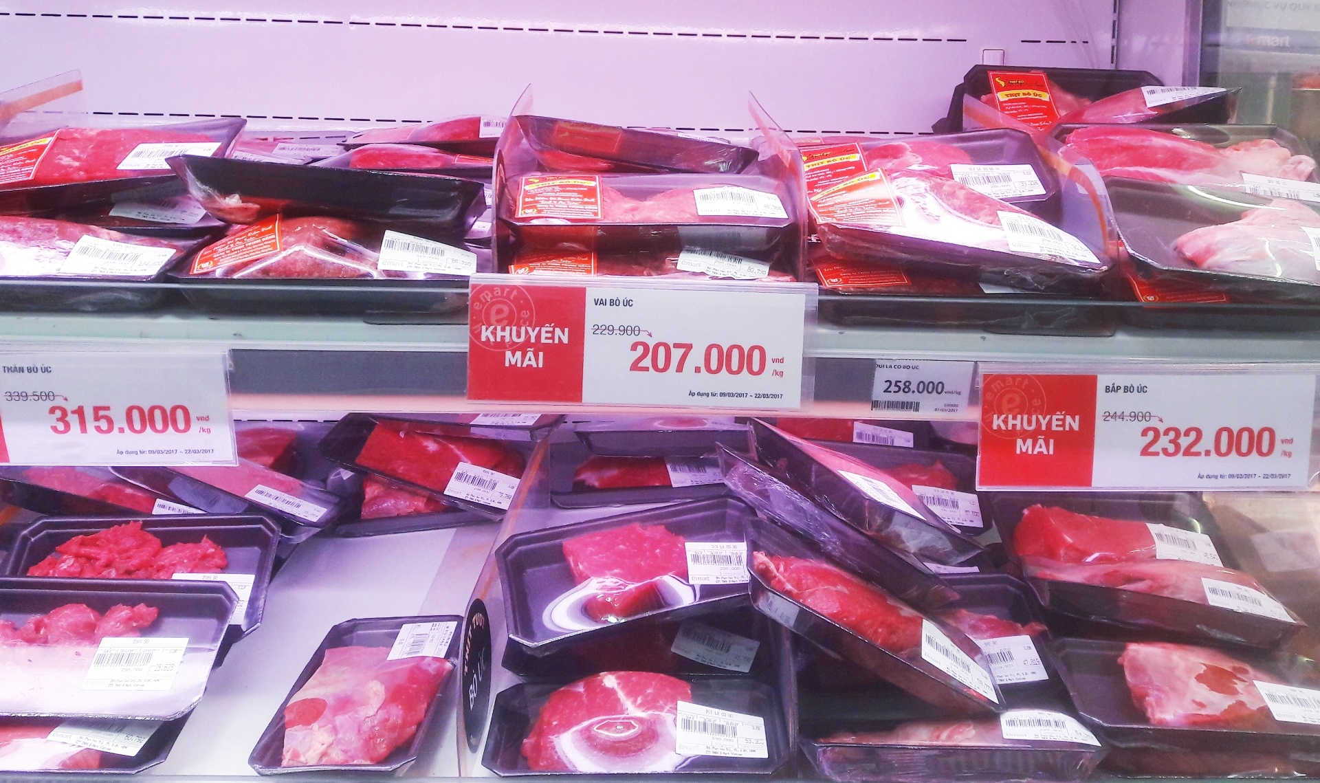 Suon bo, canh ga Brazil 99.000 dong mot kg ban day cho mang hinh anh