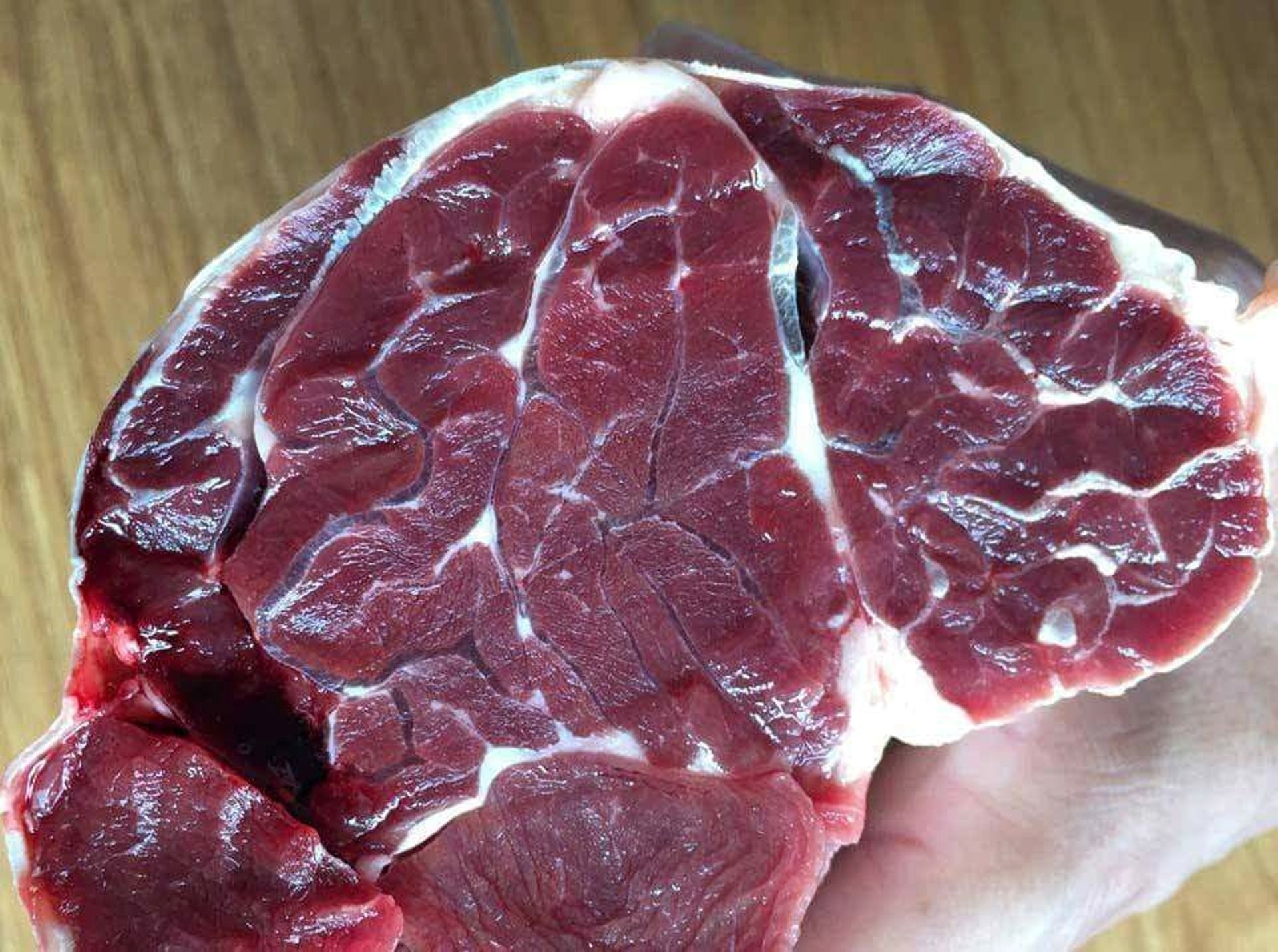 Sườn bò, cánh gà Brazil 99.000 đồng/kg tràn ngập 'chợ mạng' sau bê bối thịt bẩn ảnh 1 Suon bo, canh ga Brazil 99.000 dong/kg tran ngap 'cho mang' sau be boi thit ban anh 1