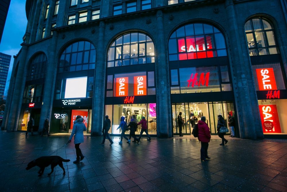 H&M 'lan dan' mua le hoi hinh anh