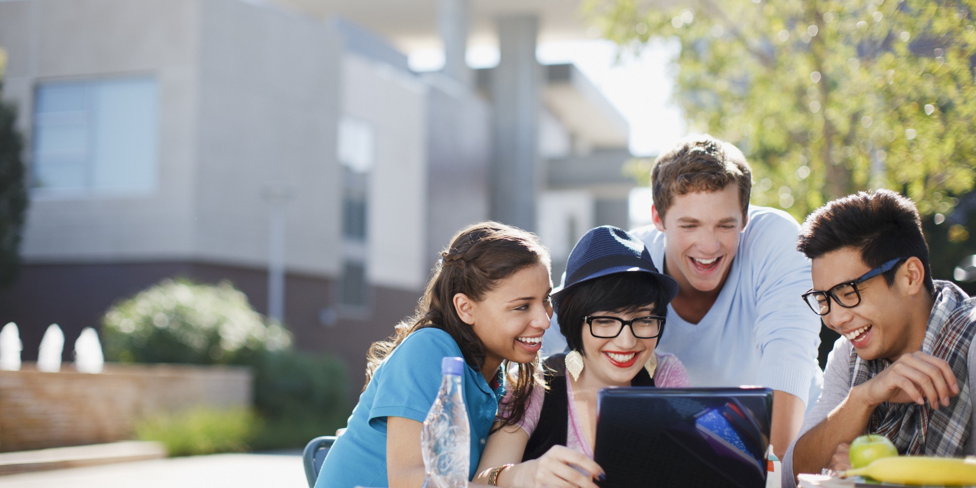 Se the nao khi la mot cu nhan that nghiep? hinh anh