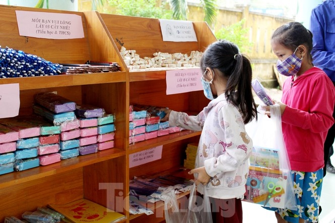 nha sach 0 dong anh 8