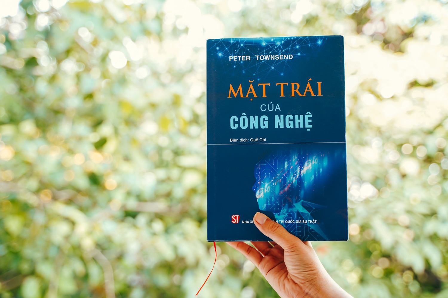 Sach canh bao mat trai cua cong nghe hinh anh