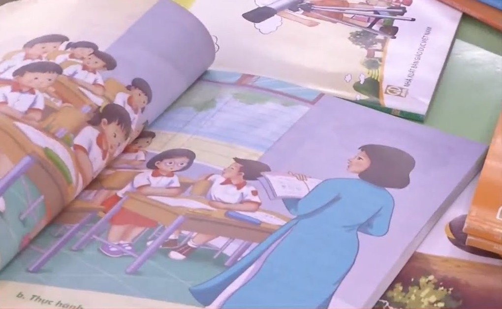 Dieu chinh quy trinh tham dinh sach giao khoa hinh anh