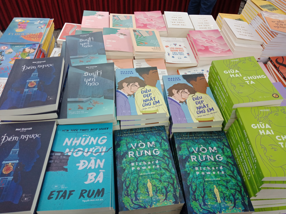 Thai Ha Books lan dau tien mo hoi sach tai kho hinh anh