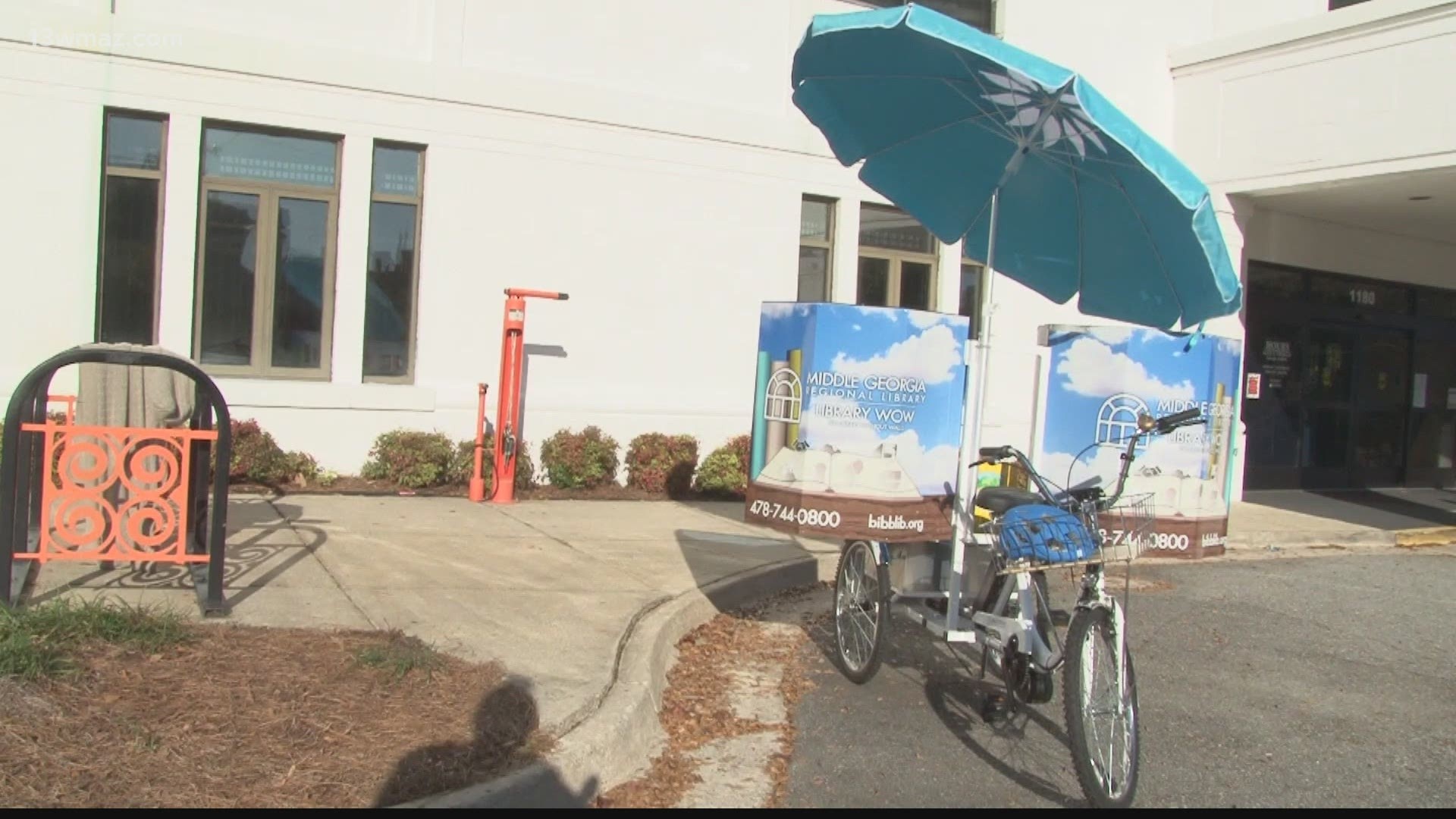 Thu vien di dong duoc dat tren xe dap o Washington hinh anh