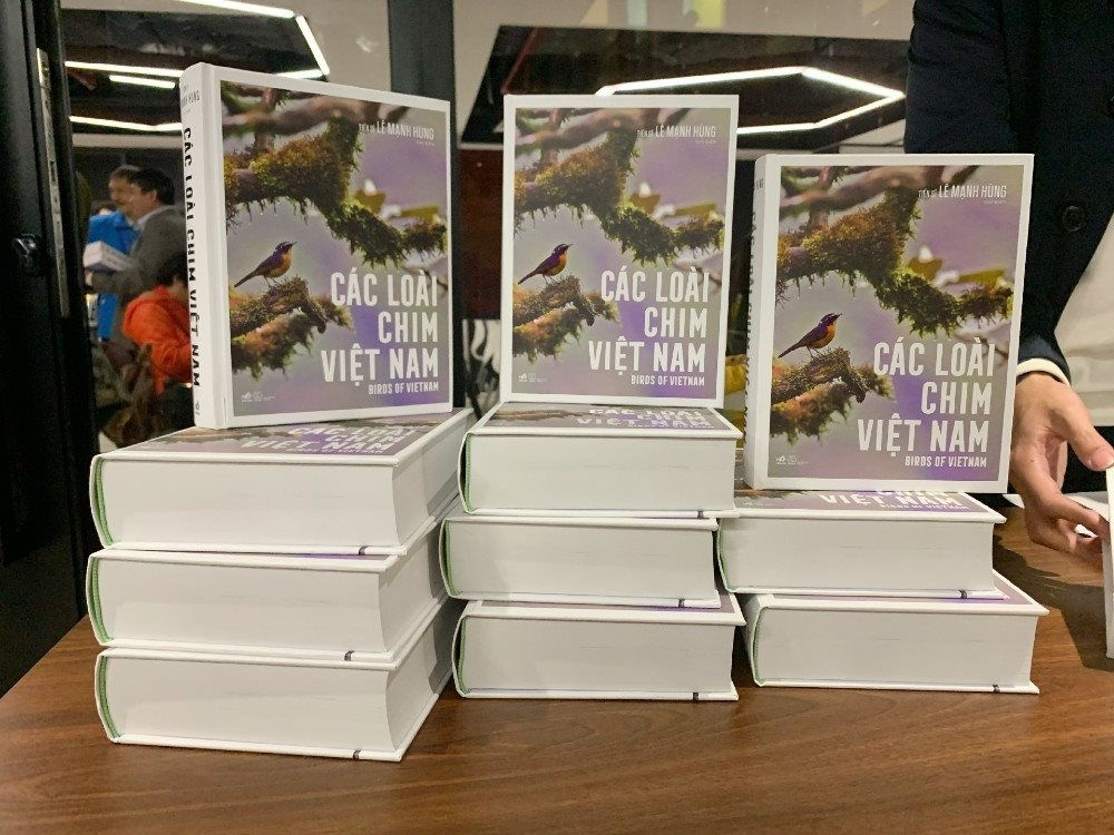 Cuon sach anh ve 731 loai chim tai Viet Nam hinh anh