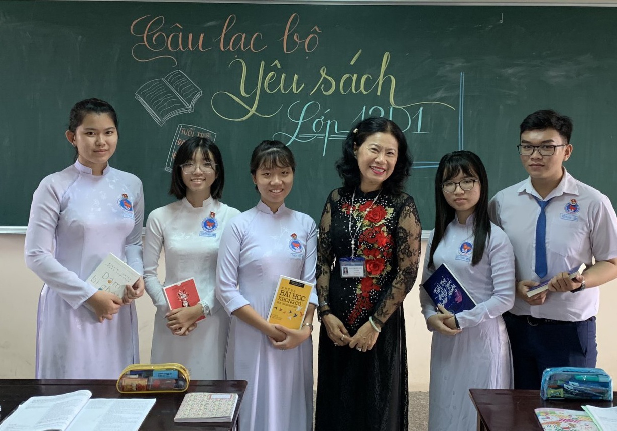 Hon 900 video truyen cam hung tu kenh 'Cung ban doc sach' hinh anh