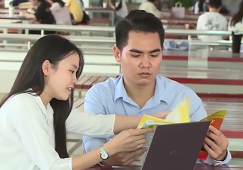 Sach giao khoa moi tich hop mon, sinh vien phai bo sung kien thuc hinh anh