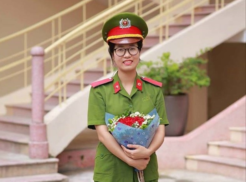 Nu a khoa xinh dep cua DH Phong chay Chua chay hinh anh