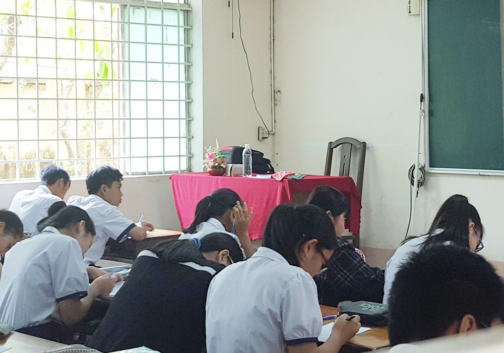 giáo viên không nói gì ảnh 1 giao vien khong noi gi anh 1