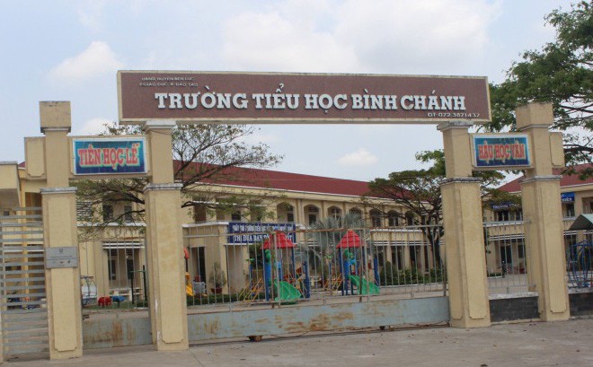 Khai tru Dang phu huynh ep co giao quy goi xin loi hinh anh