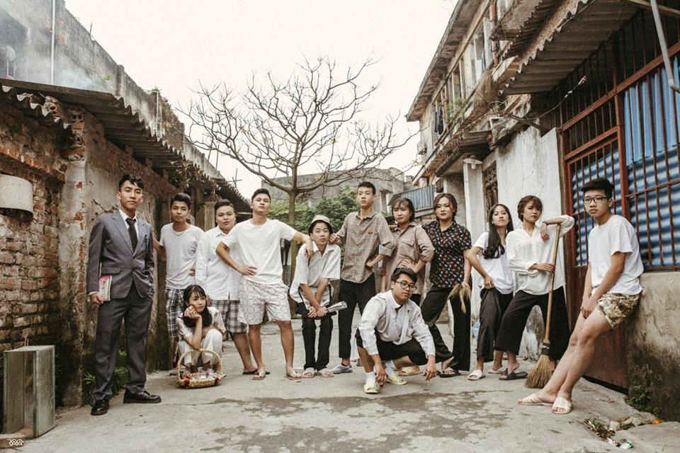 hoc sinh chuyen su chup ky yeu anh 12