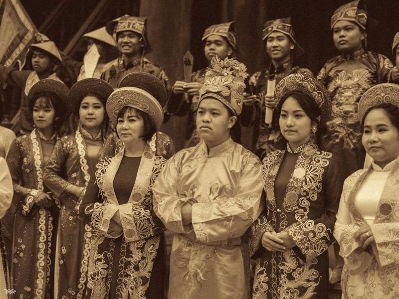 Dan chuyen Su tai hien cac thoi ky vang son cua dan toc qua anh ky yeu hinh anh