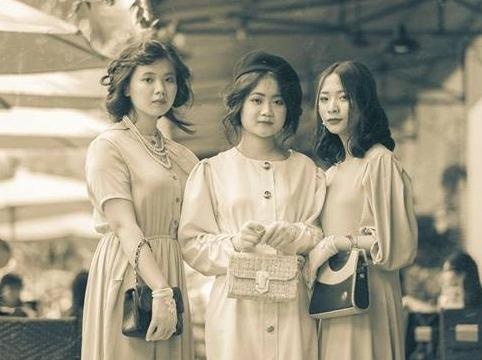 Teen Bac Ninh tai hien 100 nam thoi trang phu nu Viet qua anh ky yeu hinh anh