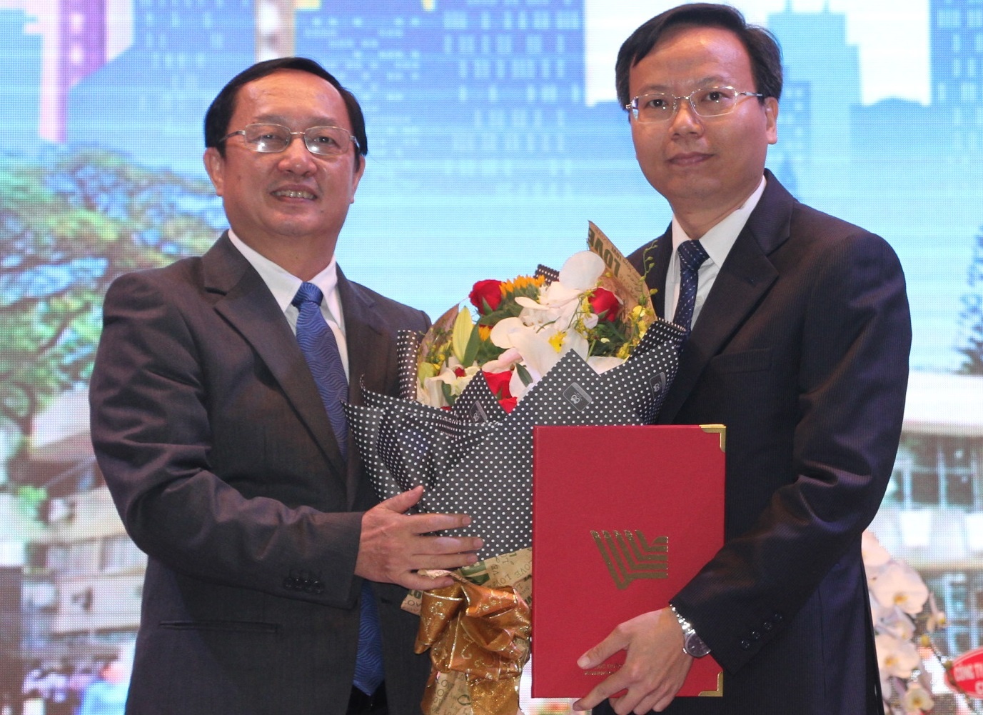 DH Bach khoa TP.HCM co hieu truong tre nhat hinh anh