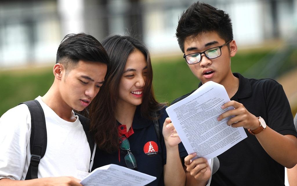 124 diem thi THPT quoc gia 2018 tai TP.HCM hinh anh