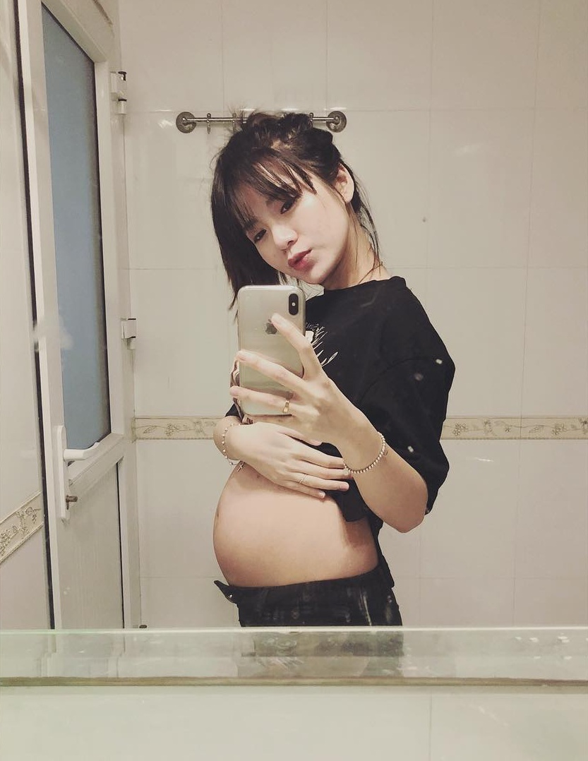 hot girl tú linh sinh con ảnh 1 hot girl tu linh sinh con anh 1