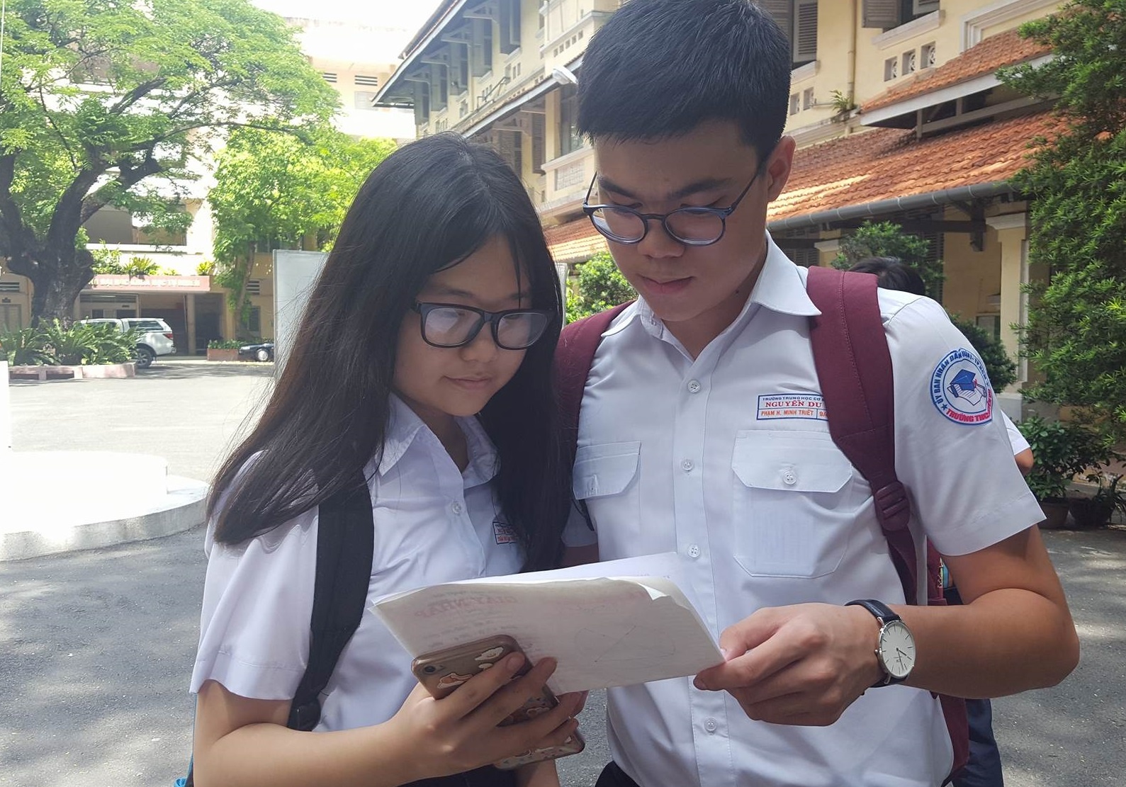 De thi mon Toan vao lop 10 truong nang khieu khong qua kho hinh anh