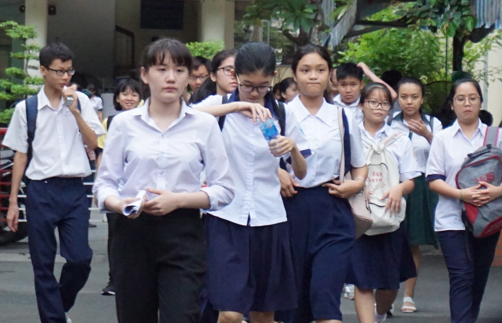 De thi tieng Anh chuyen vao lop 10 truong Pho thong Nang khieu hinh anh