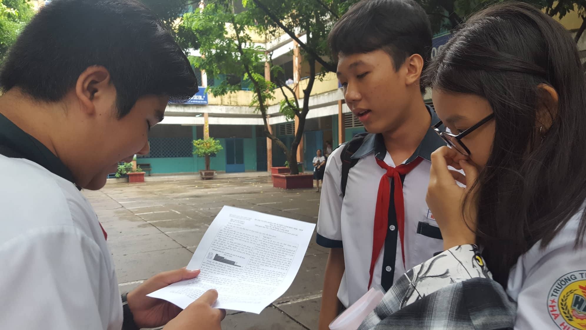 Bai giai mon thi Ngu Van vao lop 10 o Sai Gon hinh anh