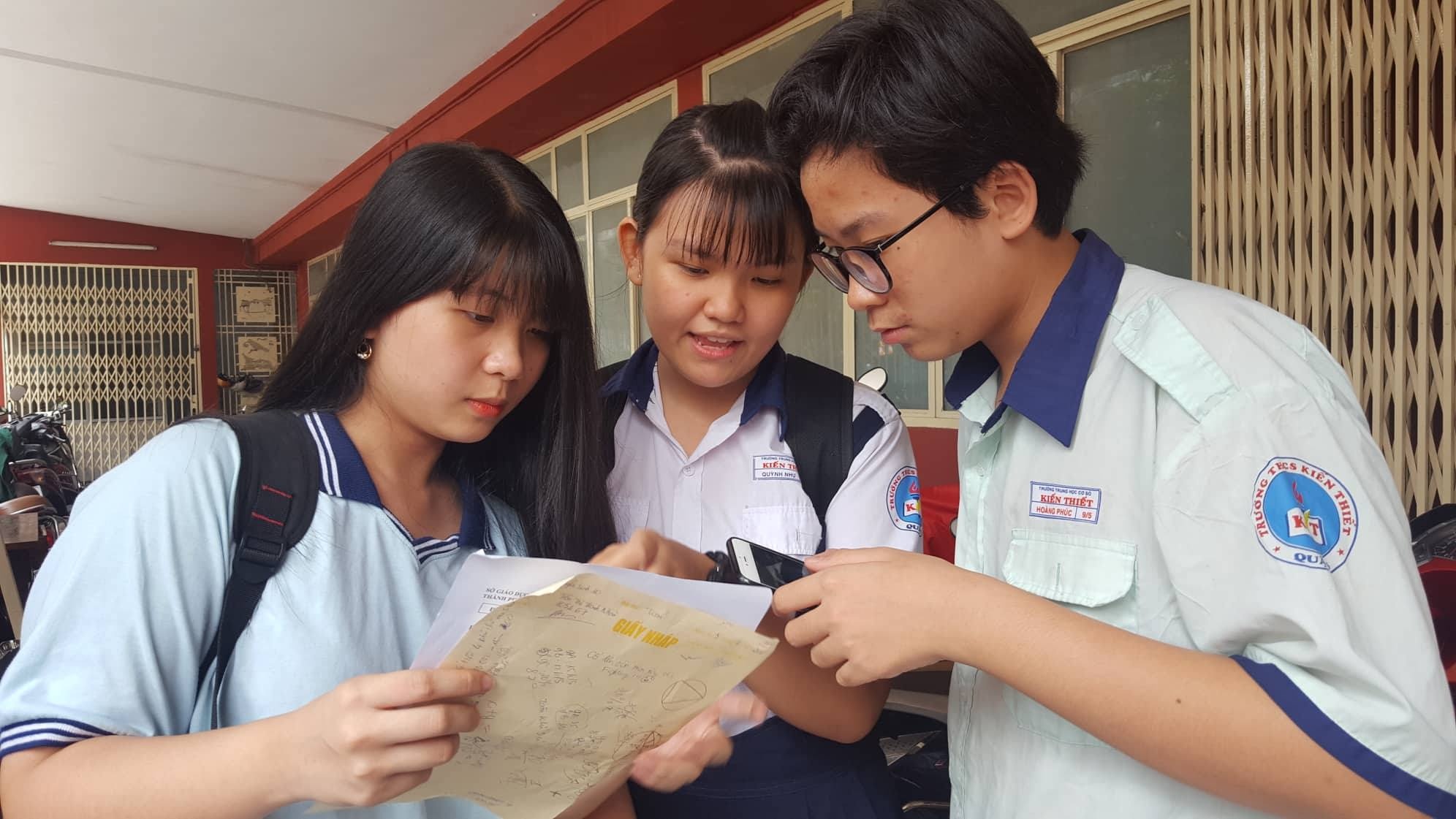 Bai giai de thi mon Toan vao lop 10 o Sai Gon hinh anh