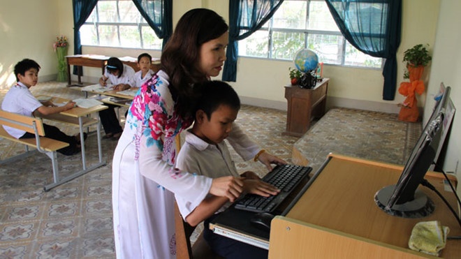 TP.HCM tuyen moi 365 giao vien hinh anh