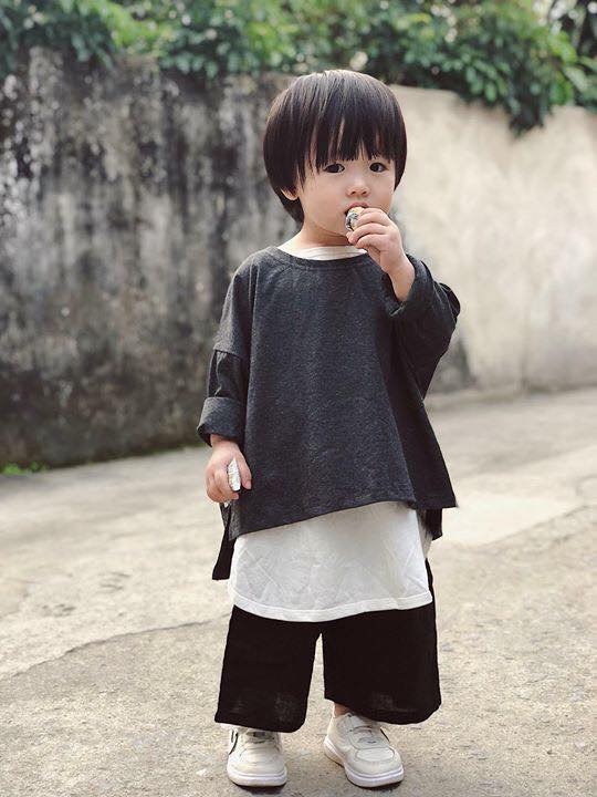 chị gái bị nhầm là mẹ vì hơn em 18 tuổi  ảnh 1 chi gai bi nham la me vi hon em 18 tuoi anh 1