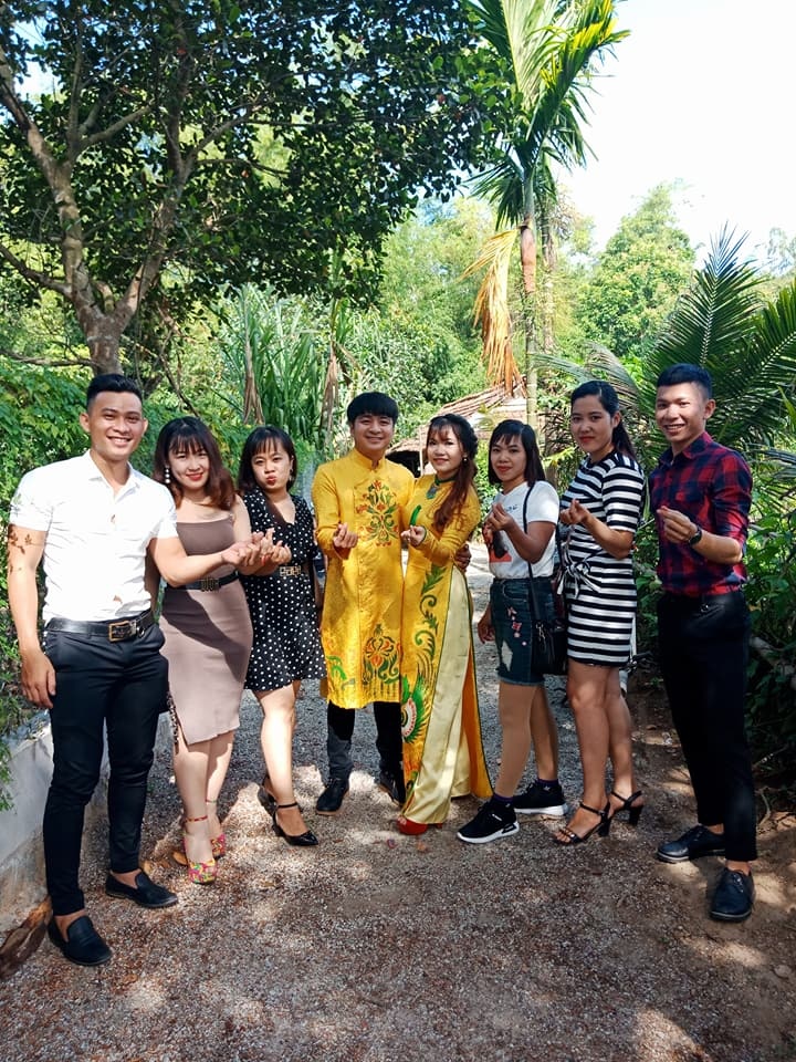 co dau bi hieu nham la nguoi yeu cu cua chu re anh 2