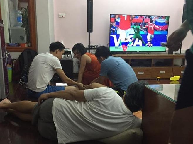 Nhung ong bo 'ba dao' mua World Cup: Cang xem bong da cang ngu ngon hinh anh