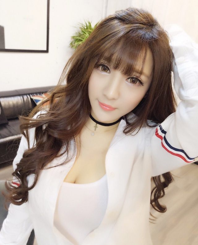 nữ cđv trung quốc mặc đồ hở hang cổ vũ world cup ảnh 4 nu cdv trung quoc mac do ho hang co vu world cup anh 4