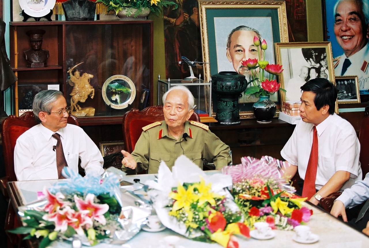 Giáo sư Phan Huy Lê ảnh 1 Giao su Phan Huy Le anh 1