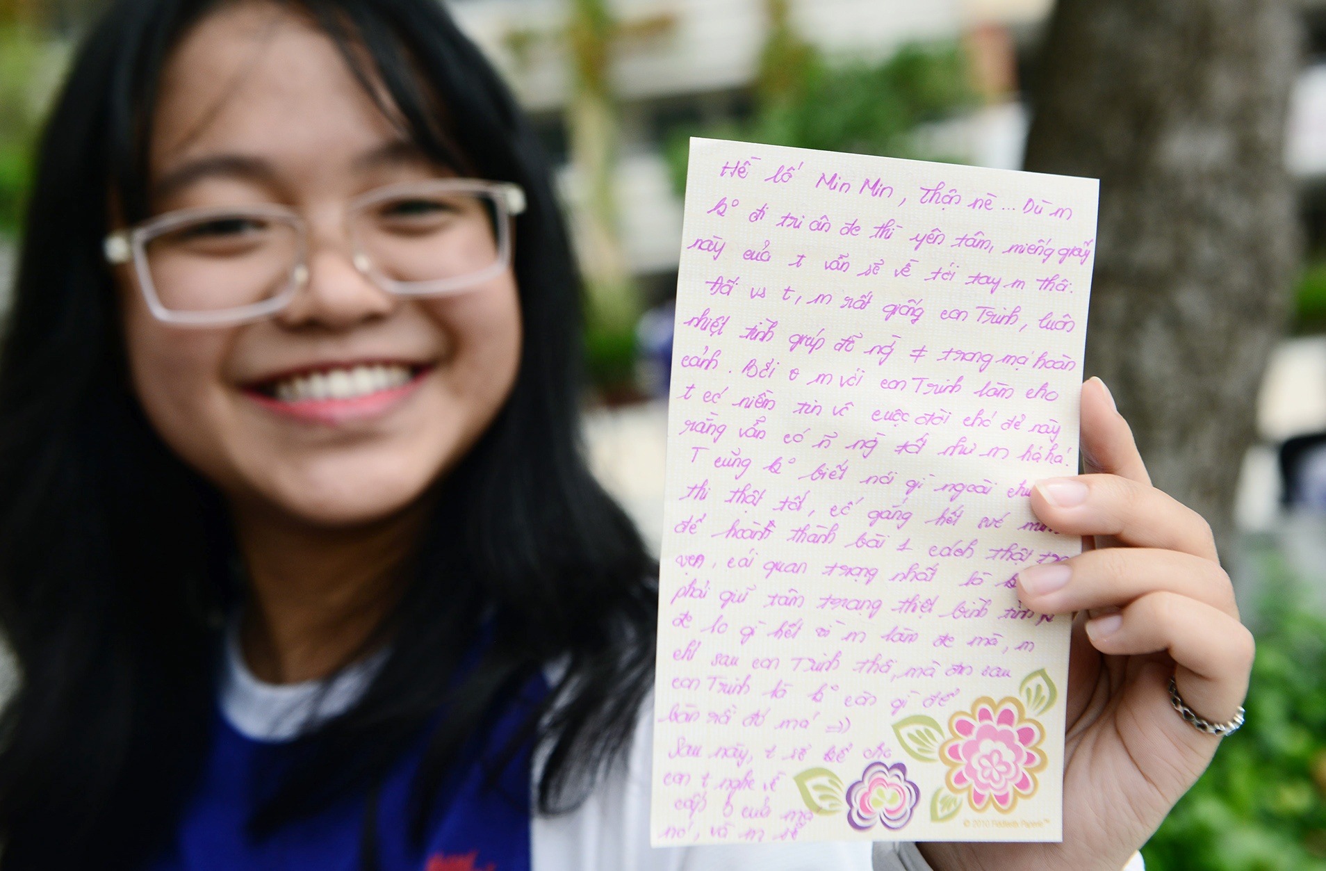 Si tu Sai Gon hao hung, gui loi chuc thi tot truoc gio G hinh anh