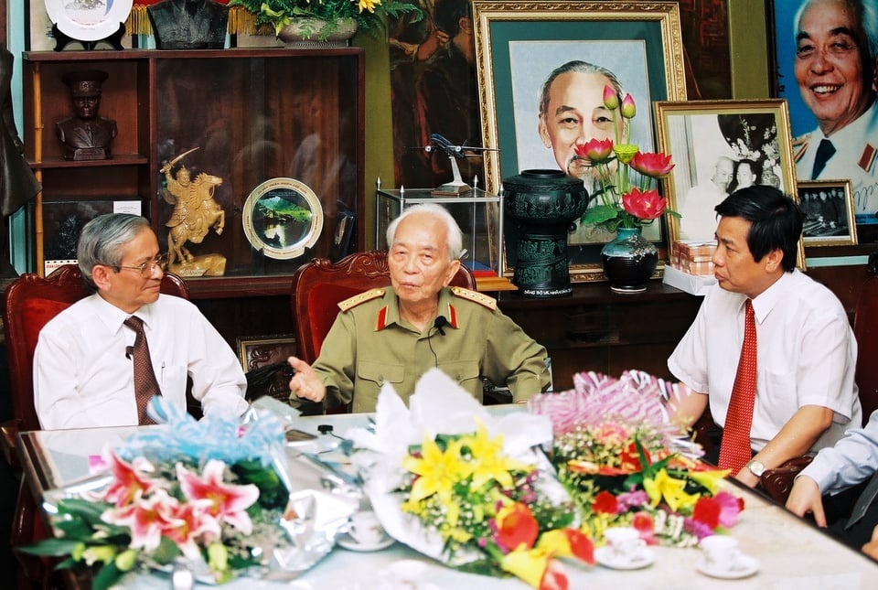 Giáo sư Phan Huy Lê ảnh 1 Giao su Phan Huy Le anh 1