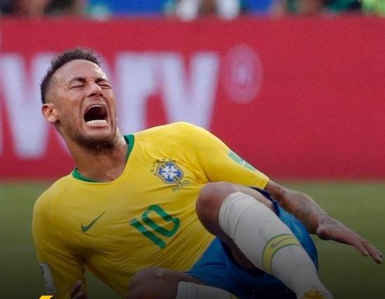 Clip che Neymar phai lan ve nuoc hinh anh