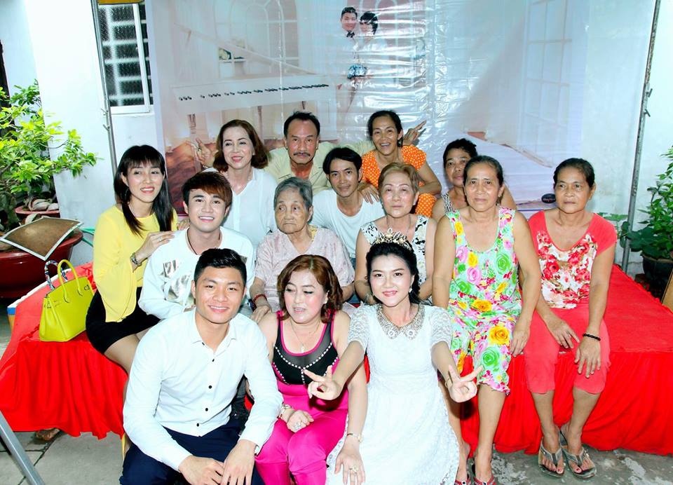 dì bảy bóc giá đồ hiệu là dì huỳnh lập ảnh 1 di bay boc gia do hieu la di huynh lap anh 1