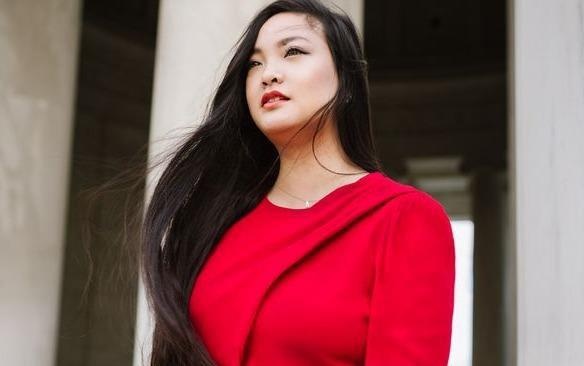 De cu giai Nobel Hoa binh cho 9X goc Viet tung bi tan cong tinh duc hinh anh