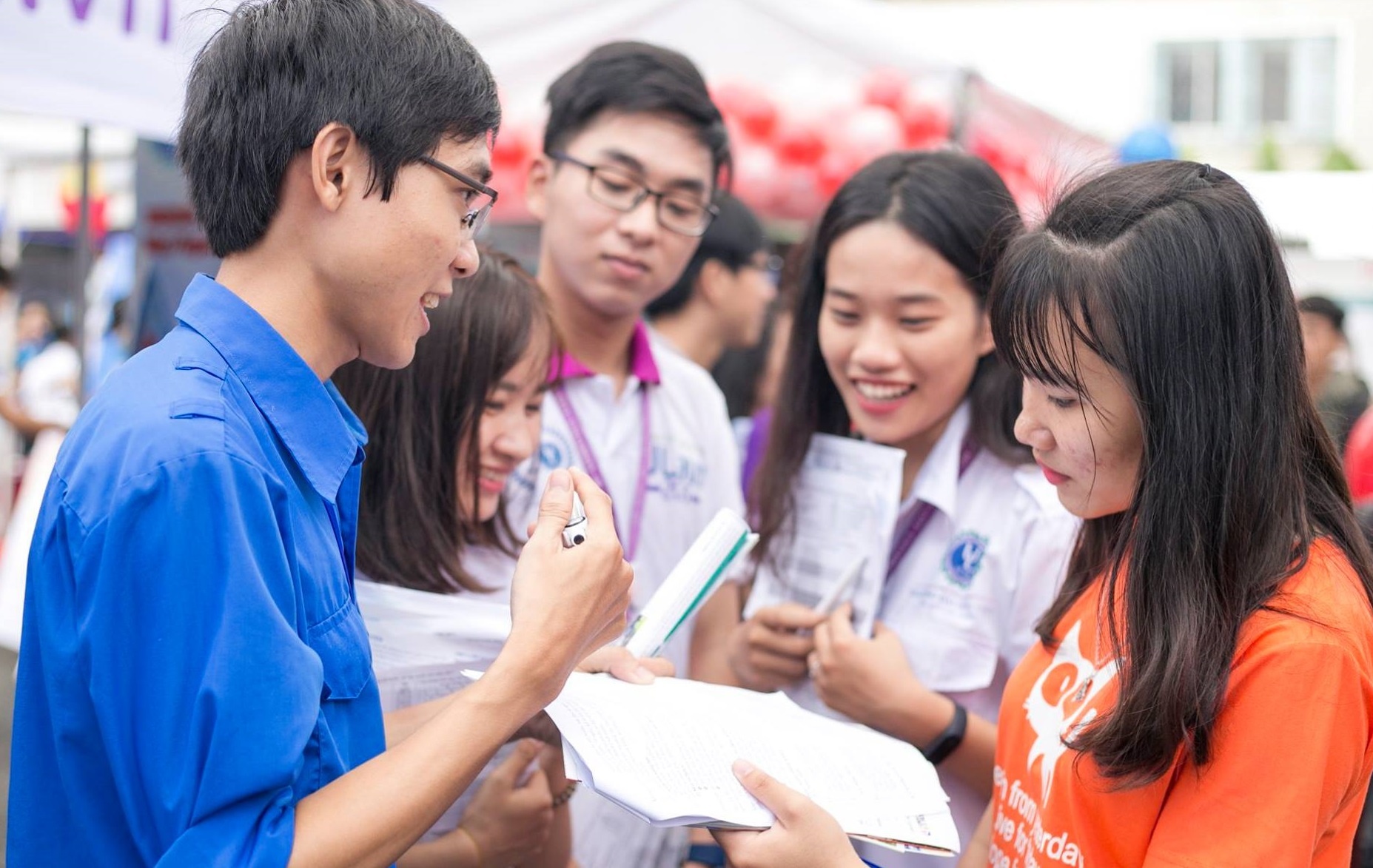 Diem chuan DH Luat TP.HCM cao nhat 24,5 hinh anh