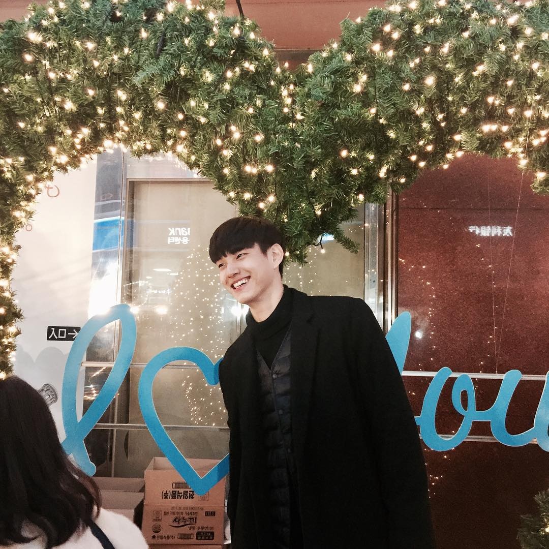 hot boy bong chuyen han quoc anh 2